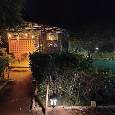 Pench Tiger Trails Resort Khawāsa Exteriör bild
